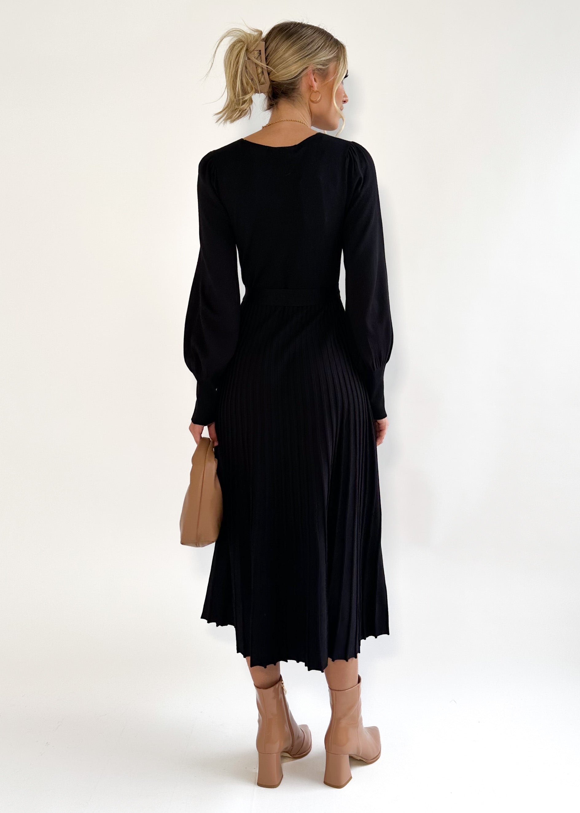 Lorrisa Knit Midi Dress - Black