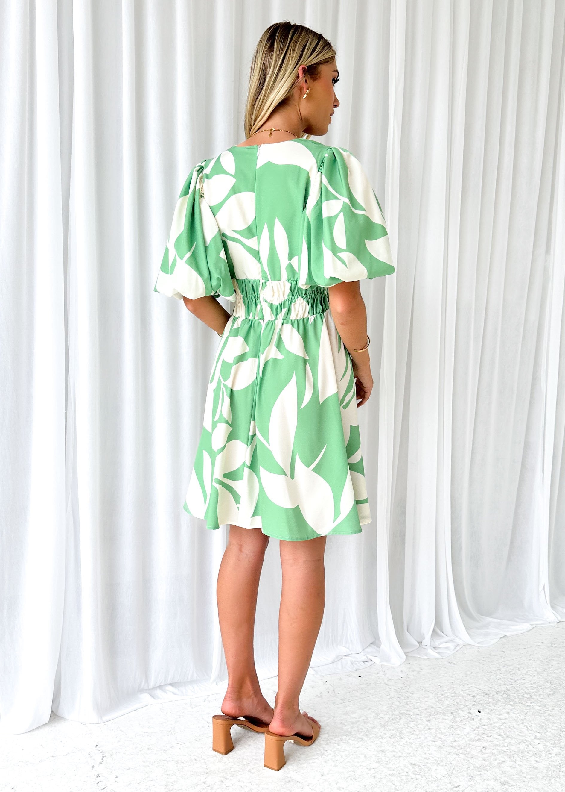 Twisoria Dress - Green Floral