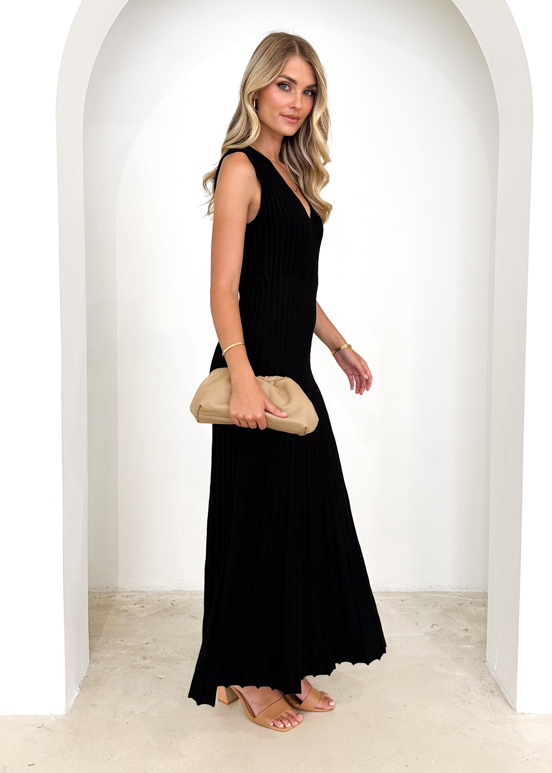 Lola Knit Maxi Dress - Black