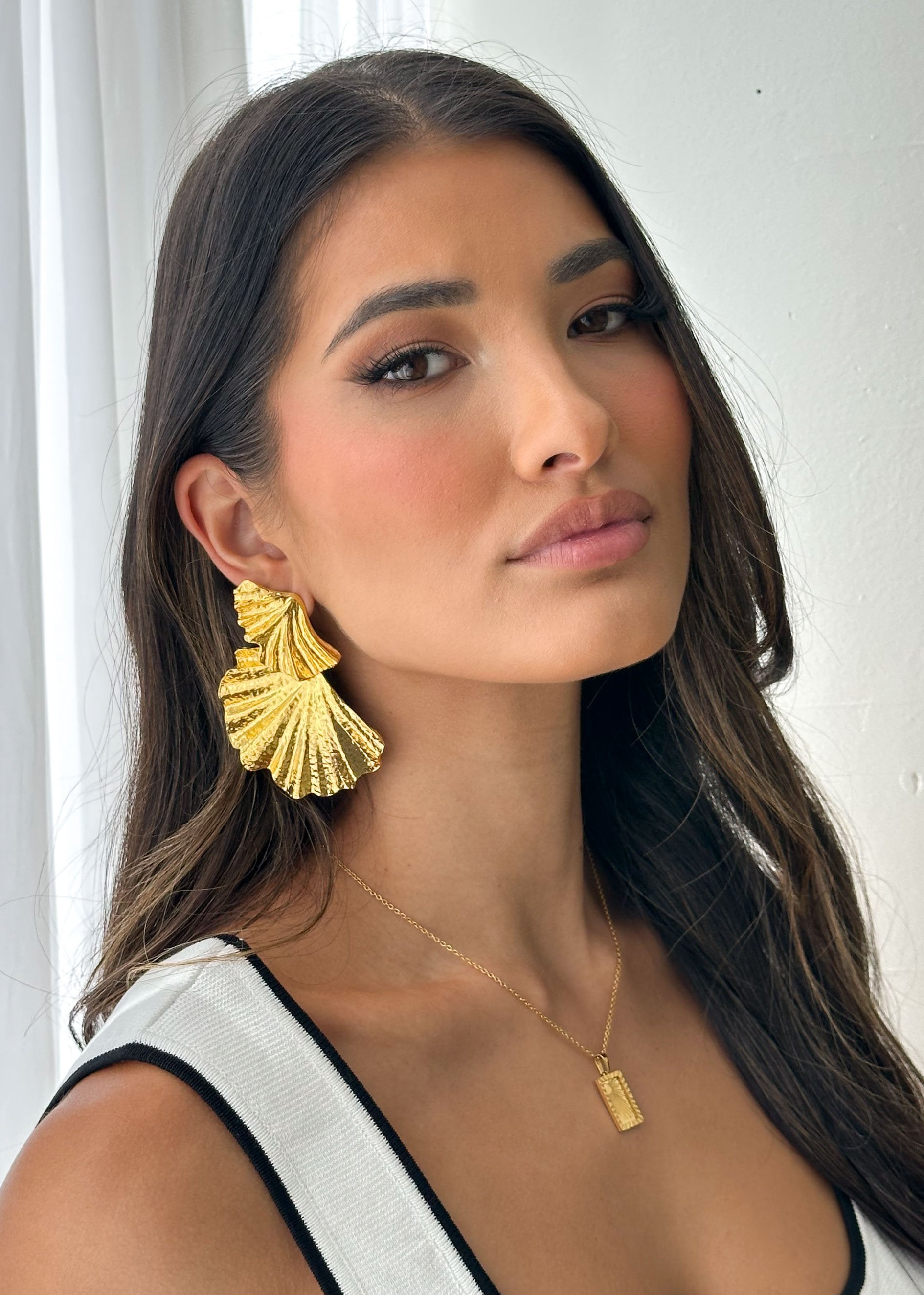 Phellora Earrings - Gold