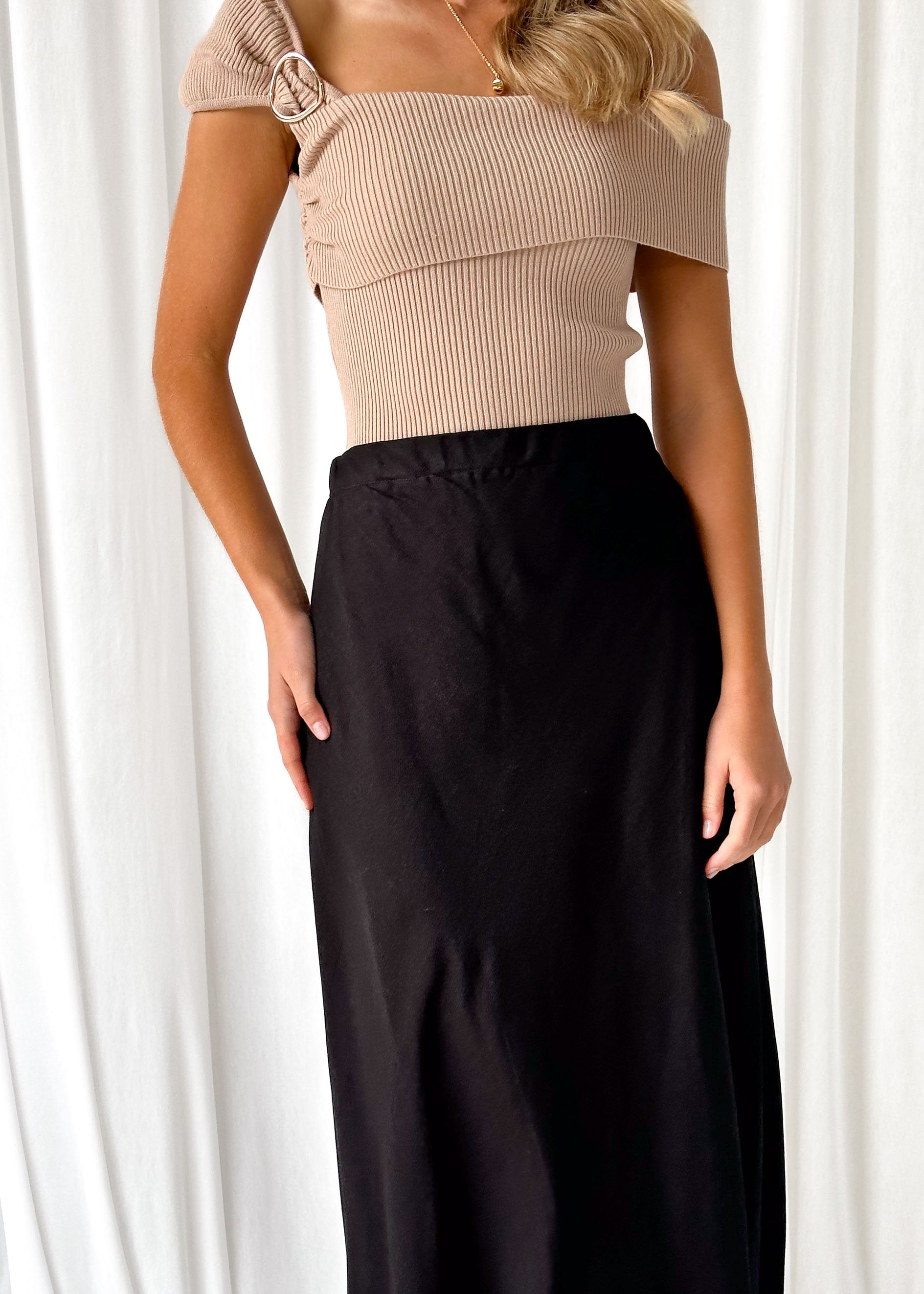 Lissey Midi Skirt - Black