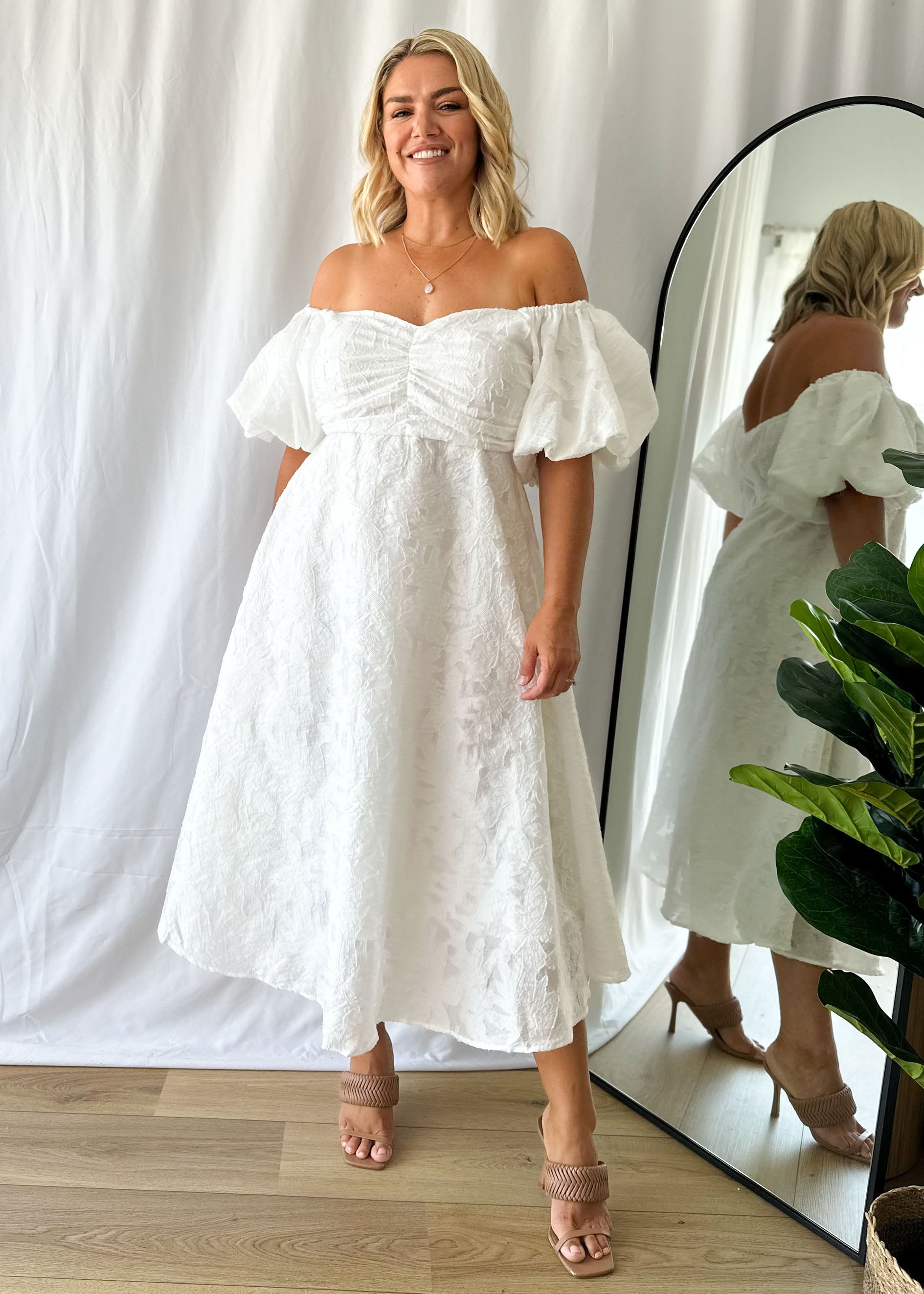 Sienni Off Shoulder Midi Dress - Off White
