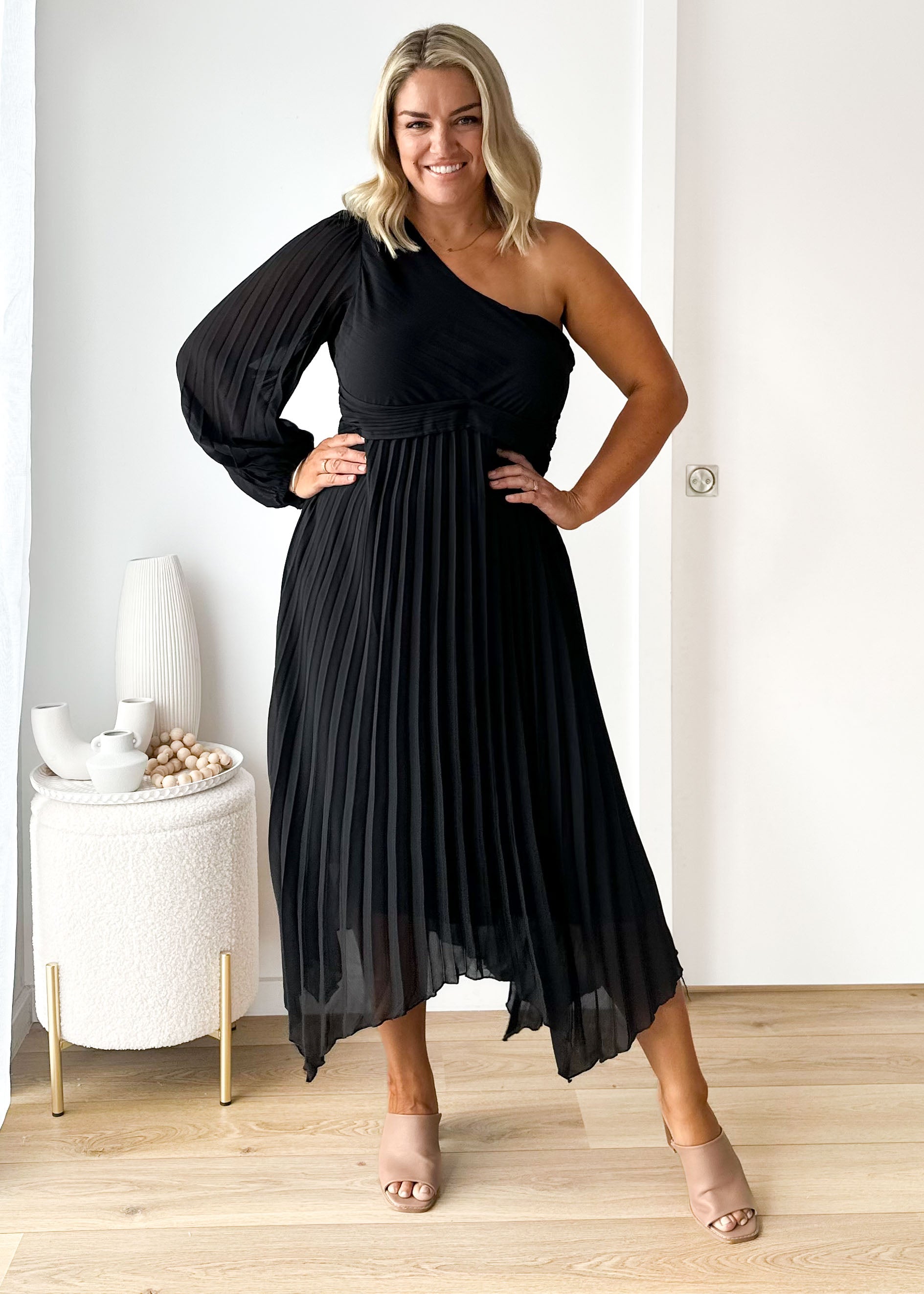 Mardi One Shoulder Midi Dress - Black
