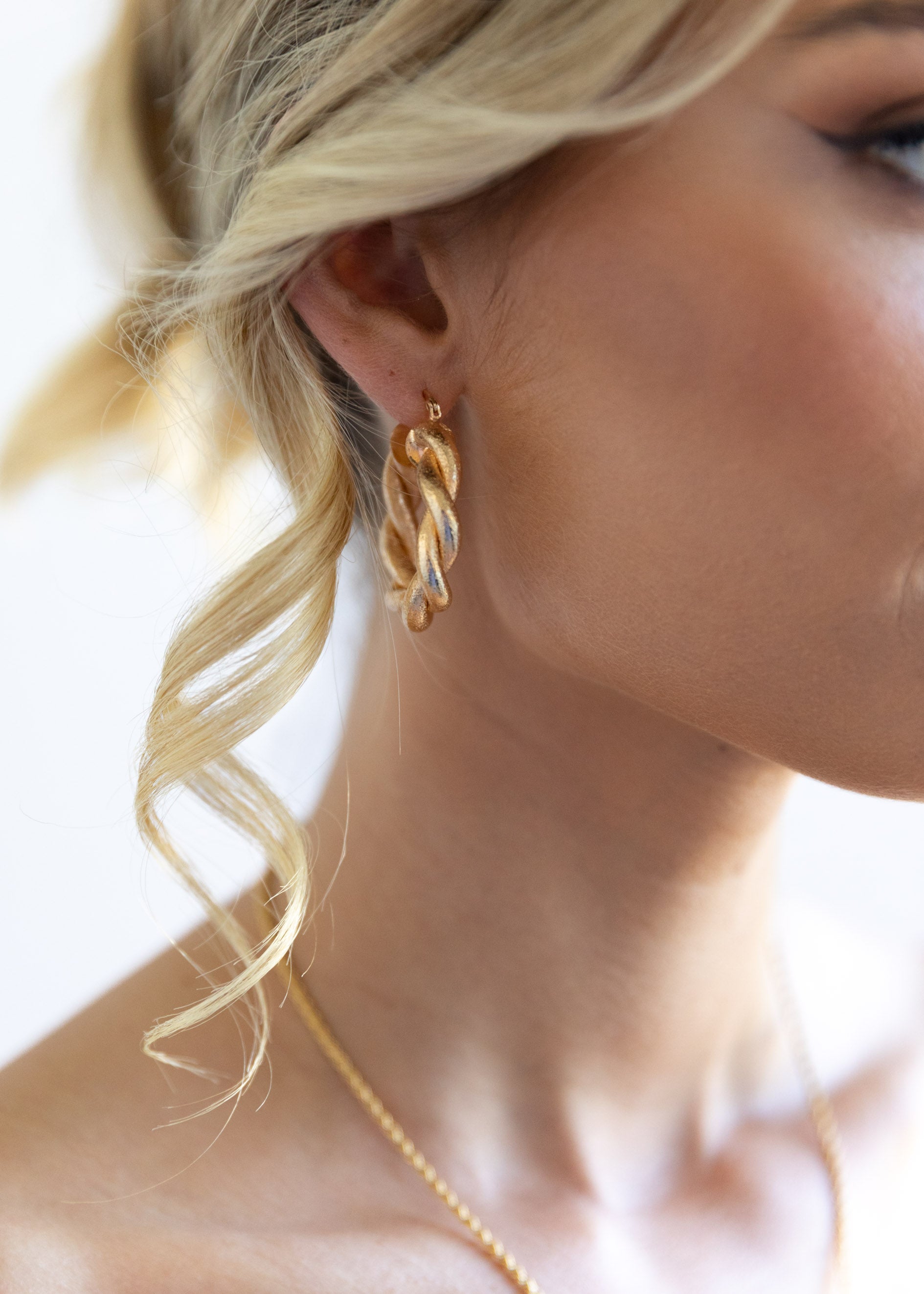 Doe Earrings - Gold