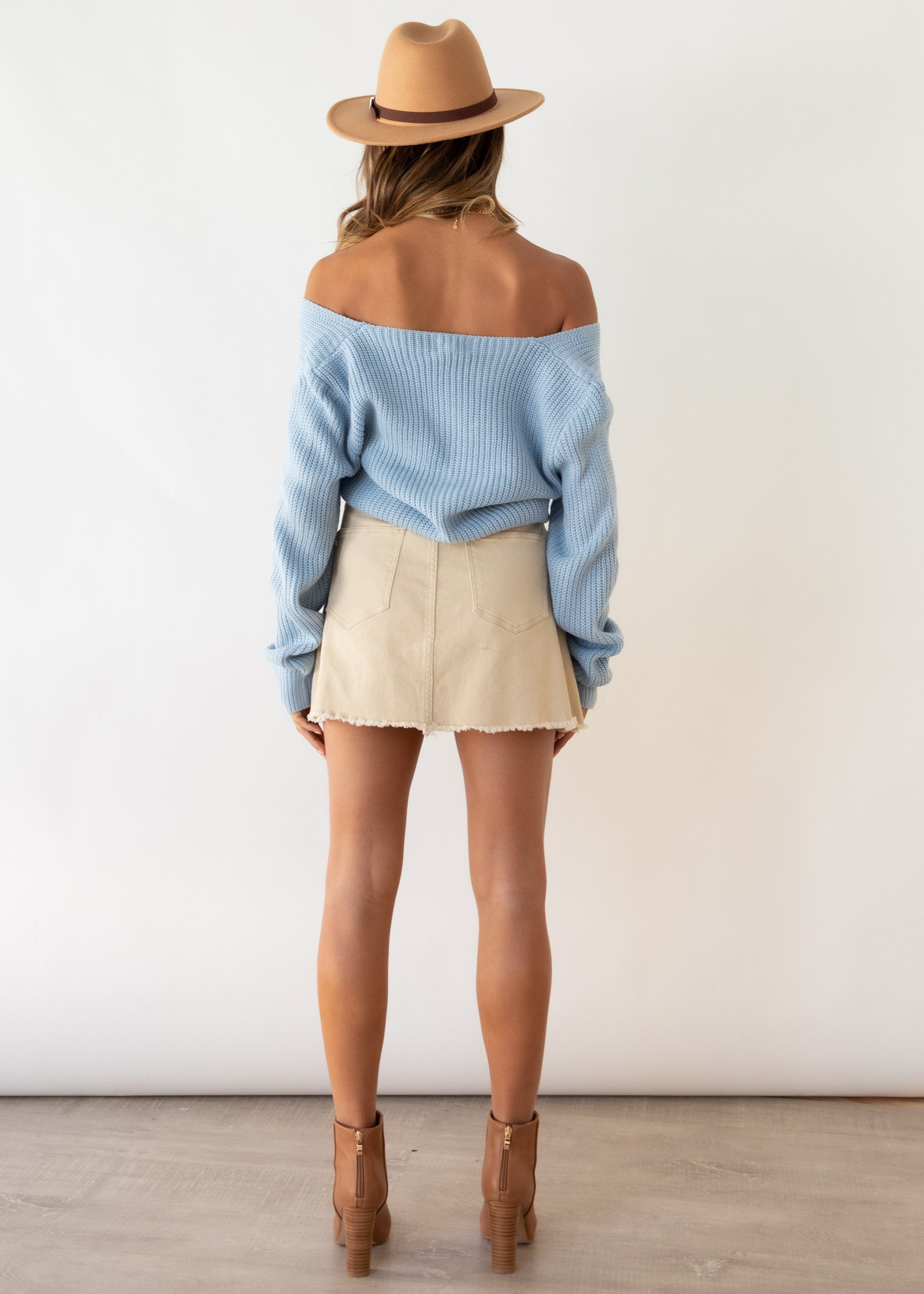 Mysterious Love Sweater - Sky Blue